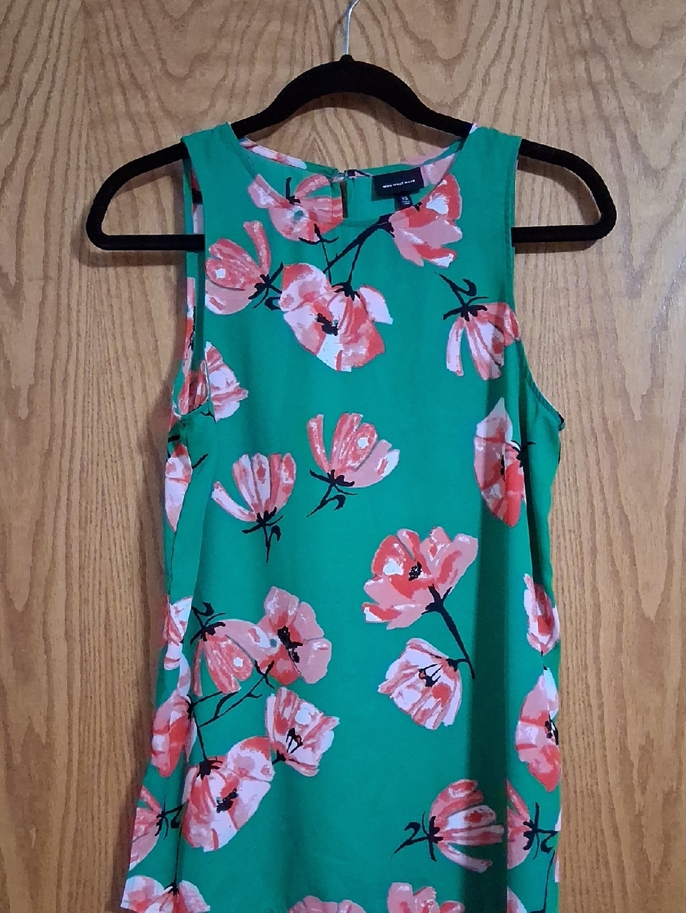 Who What Wear sleeveless chiffon top, size XS